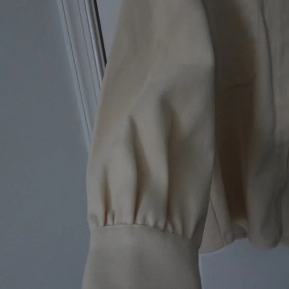 Missguided Beige Shacket - Picture 4 of 7